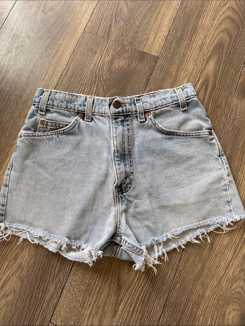 Levi’s vintage cut off denim shorts I. The perfect blue color - Picture 3 of 16